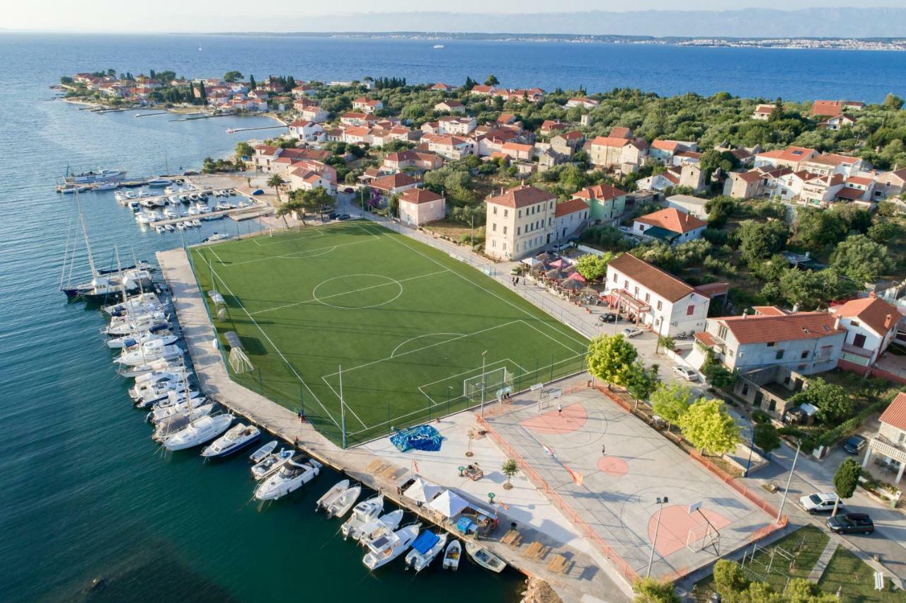 Villa Santa Eufemia Sutomiscica ภายนอก รูปภาพ